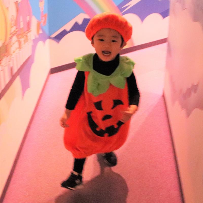 genki100_halloweenkasoukids70.jpg